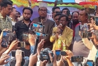 উপহারের গাড়িটি অ্যাম্বুলেন্স হিসেবে দান করে দিলাম : হিরো আলম