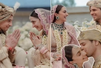 বধূবেশে কিয়ারা, ঘোড়ায় চড়ে এলেন সিদ্ধার্থ