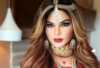 আদিলের জন্যই মা আমাকে ছেড়ে চলে গিয়েছেন : রাখি