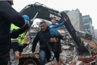 ভয়ঙ্কর ভূমিকম্পের ৫২ ঘণ্টা পর ৮ বছরের শিশুকে জীবিত উদ্ধার 