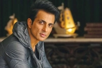 বড় বিপাকে বলিউড অভিনেতা সোনু সুদ!