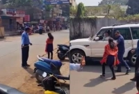 মমতার গাড়ির সামনে হঠাৎ এক তরুণী, অতঃপর...