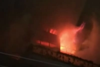 রাজধানীর এলিফ্যান্ট রোডের একটি মার্কেটে অগ্নিকাণ্ড