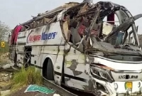 ভয়াবহ বাস দুর্ঘটনায় অন্তত ১৫ জন নিহত