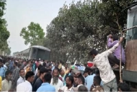  ট্রেনের হুক ছিঁড়ে বগি রেখেই চলে গেল ইঞ্জিন!