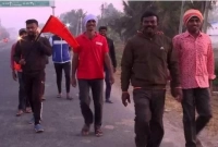 বিয়ের দাবিতে ভারতে যুবকদের ১০০ কিলোমিটার পথ পদযাত্রা