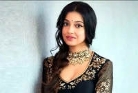 শুটিংয়ে গুরুতর চোট পেলেন দিব্যা!