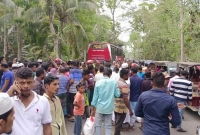 মর্মান্তিক সড়ক দুর্ঘটনায় ৫ জনের মৃত্যু