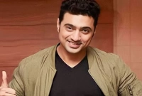 দেবের বিরুদ্ধে গুরুতর কী অভিযোগ দম্পতির