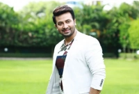 ৪ ঘণ্টা বৈঠক ডিবিপ্রধানের সঙ্গে : বের হয়ে শাকিব যা বললেন