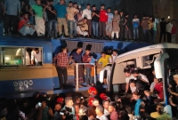 ঢাকার  মালিবাগে ট্রেন-বাস সংঘর্ষ