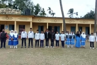 একসঙ্গে এক বিদ্যালয়ে পড়াশোনা করছে ২০ যমজ ভাইবোন  একসঙ্গে এক বিদ্যালয়ে পড়াশোনা করছে ২০ যমজ ভাইবোন