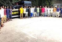 অভিযান চালিয়ে কিশোর গ্যাংয়ের ৪৩ সদস্য আটক