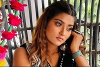 হোটেলে অভিনেত্রীর রহস্যজনক মৃত্যু