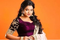 অভিনেত্রীর মরদেহ হোটেল কক্ষে