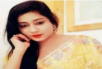 যিনি চল্লিশেও সিঙ্গেল, খুঁজছেন প্রেমিক 