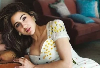 আমি কখনও নবাবিপনায় বড় হইনি : সারা