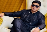 লাখো তরুণীর হৃদয় ভেঙে ঢাকা ছাড়লেন জায়েদ খান!