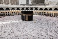 মক্কার পবিত্র মসজিদুল হারামে জুমার নামাজ অনুষ্ঠিত