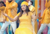 সুমি শবনম নয়া গানে মাতাবেন ঈদ আয়োজন