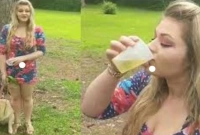 কুকুরের প্রস্রাব পান : নেপথ্যে আজব কাহিনী!