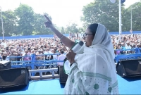 সকলে শান্তিতে থাকুন, কারও প্ররোচনায় পা দেবেন না: মমতা