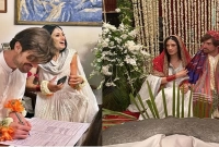 মার্কিন যুবককে বিয়ে করলেন ফাতিমা ভুট্টো