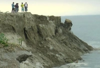 অসময়ে যমুনা নদীর ভাঙনে মানুষের মধ্যে আতঙ্ক