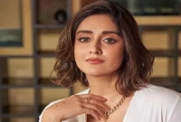 সন্তানের বাবা কে, ক্রমাগত প্রশ্নের মুখে ইলিয়ানা