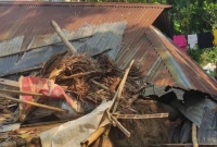 আকস্মিক ঝড়ের তাণ্ডবে লণ্ডভণ্ড কলমাকান্দা