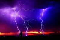 বজ্রপাতের বিকট শব্দে নদীতে পড়ে স্কুলছাত্রের মৃত্যু