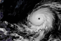 ঘণ্টায় ১৭৫ কি.মি. বেগে ধেয়ে আসছে সুপার টাইফুন ‘মাওয়ার’!