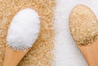কোন চিনি বেশি ভালো, সাদা নাকি লাল?