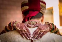 বিয়ে করার প্রবণতাও কমছে যে দেশে