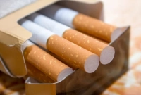 একটি সিগারেট জীবনের কত মিনিট আয়ু কমিয়ে দেয়?