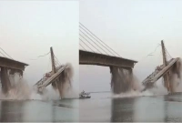 ভাগলপুরে হঠাৎ হুড়মুড়িয়ে ভেঙে পড়লো নির্মাণাধীন ৪ লেনের সেতু!