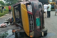 নাজিরবাজারে ট্রাক-পিকআপ সংঘর্ষে ১৩ জনের মৃত্যু