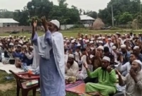 চোখের পানি ফেলে বৃষ্টির জন্য দোয়ার মধ্যেই গুঁড়ি গুঁড়ি বৃষ্টি