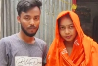 ভারতে স্বামী সন্তান ফেলে সিরাজগঞ্জের যুবককে বিয়ে করেন নার্গিসা