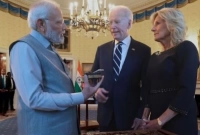 বাইডেন ও তার স্ত্রীকে যে মহামূল্যবান উপহার দিলেন মোদি