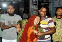 বাস চাপায় একই পরিবারের ৫ জন সহ ৭ জনের মৃত্যু