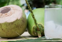 ডাবের পানির এই ৫ উপকারিতা জানলে আজই খাবেন