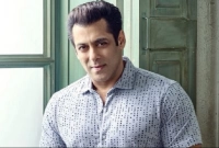 ফাঁস হলো সালমান খান পরিবারের অন্দরের ঘটনা! ফাঁস হলো সালমান খান পরিবারের অন্দরের ঘটনা!