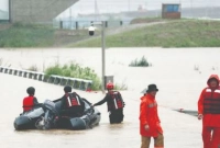 বিদ্যুৎ বিচ্ছিন্ন অনেক এলাকা, নিহত বেড়ে ৩১, বহু মানুষ নিখোঁজ