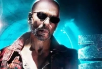 ন্যাড়া মাথায়, চোখে সানগ্লাসে শাহরুখের নতুন লুক দেখে অবাক সবাই