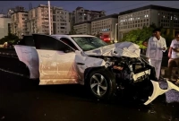 ফ্লাইওভারের ওপর বেপরোয়া গাড়ির চাপায় ৯ জনের মৃত্যু