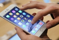 স্মার্টফোনের আয়ু কমে যে ৬ ভুলে