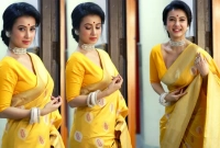 কখনও আনমনা কখনও উচ্ছ্বসিত, এ এক অন্য মনামী!