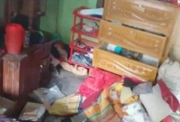 চুরি করতে এসে ঘরে কিছু না পেয়ে উল্টো টাকা রেখে গেল চোর!