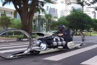 ভবিষ্যতের অদ্ভুত মোটরসাইকেল এটি!